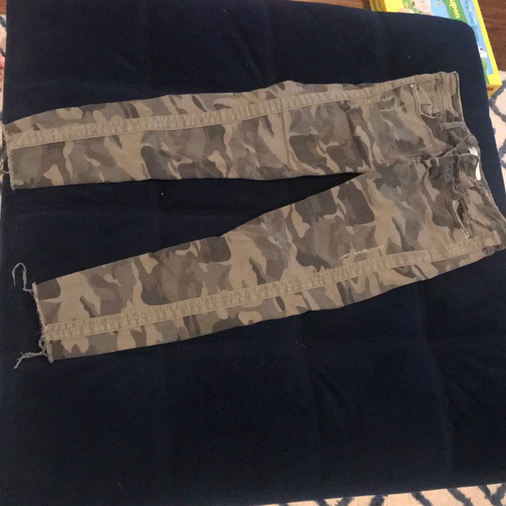 Zara Camo Crop Jeans